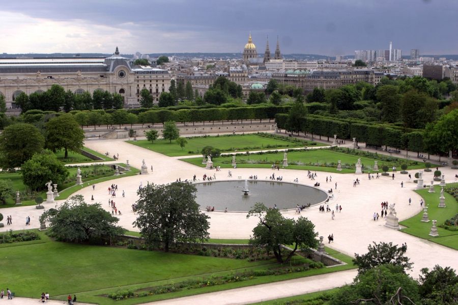 Jardín de las Tullerías dron aerea francia paris